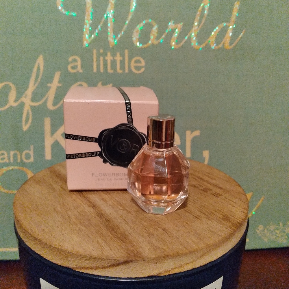 Viktor & Rolf FLOWERBOMB  travel mini